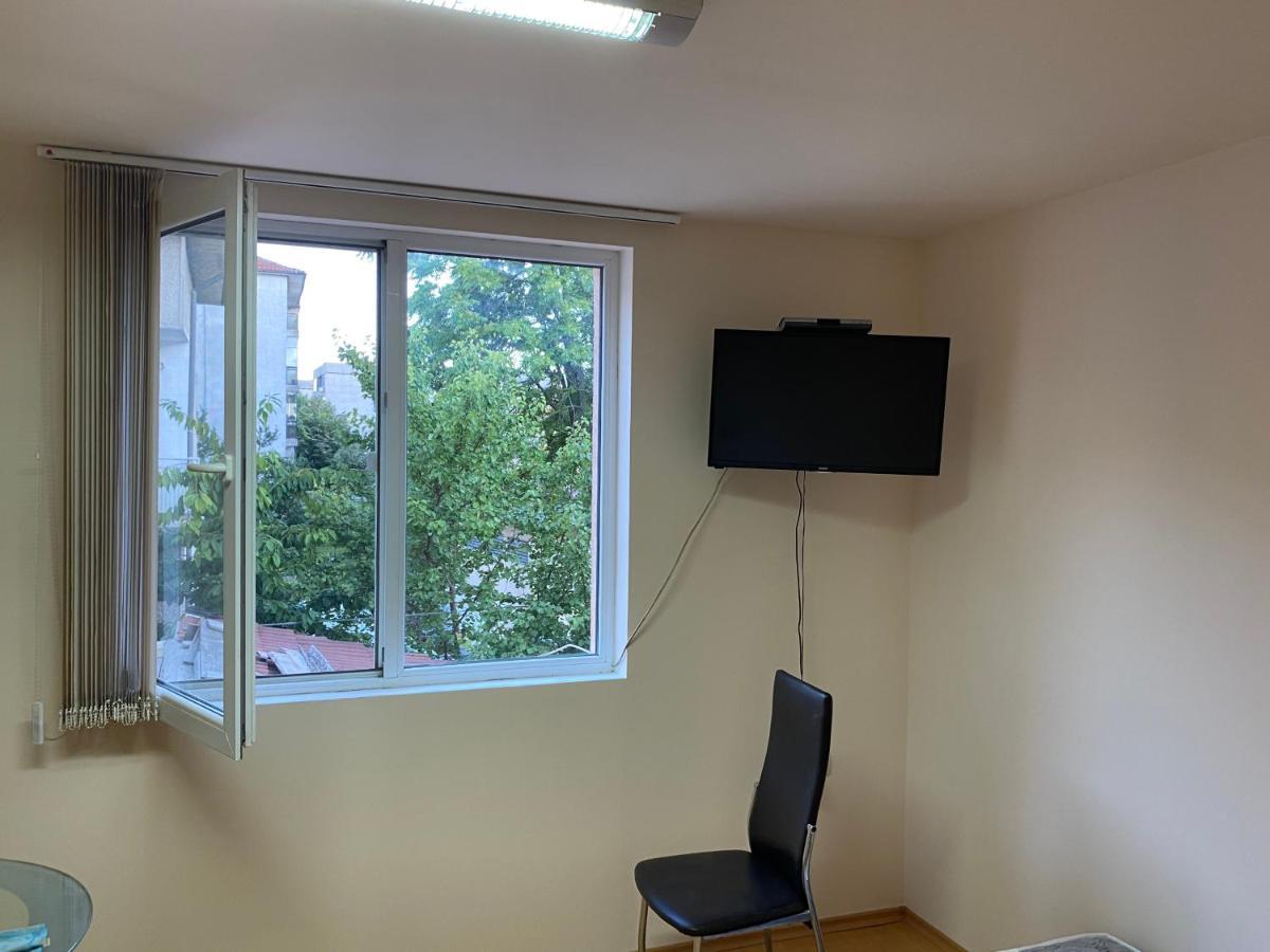 Стаи За Гости Маринови Provadiya Esterno foto