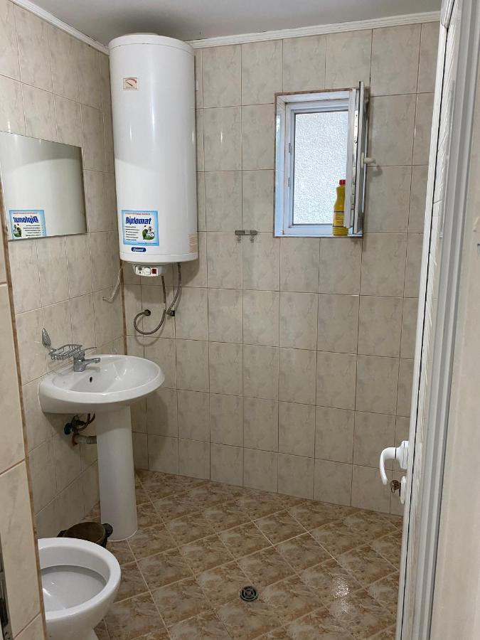 Стаи За Гости Маринови Provadiya Esterno foto